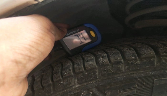 2012 Ford Figo ZXI 1.4 DIESEL, Diesel, Manual, 1,01,976 km, tyre