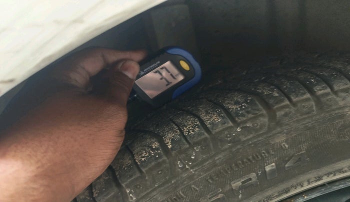 2012 Ford Figo ZXI 1.4 DIESEL, Diesel, Manual, 1,01,976 km, tyre