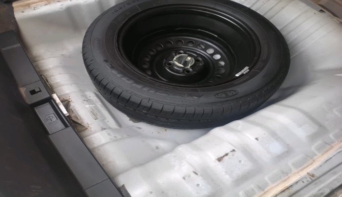 2012 Honda City 1.5L I-VTEC V MT, Petrol, Manual, 1,72,133 km, tyre