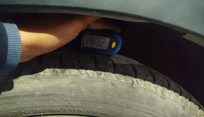 2021 Maruti XL6 ZETA AT, Petrol, Automatic, 32,223 km, tyre