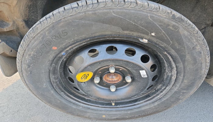 2022 Tata PUNCH CREATIVE  MT, Petrol, Manual, 31,934 km, tyre