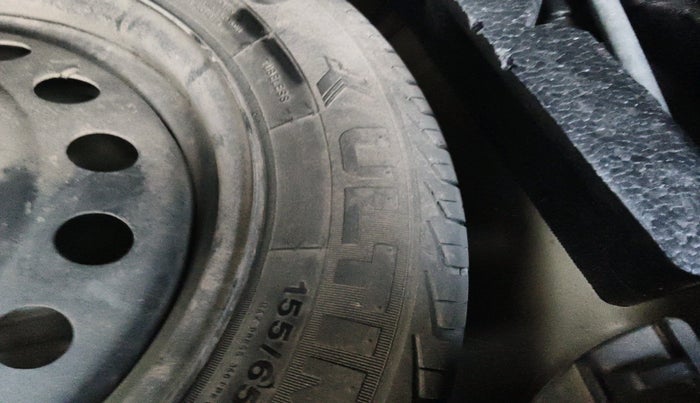 2016 Maruti Wagon R 1.0 VXI, Petrol, Manual, 96,080 km, tyre