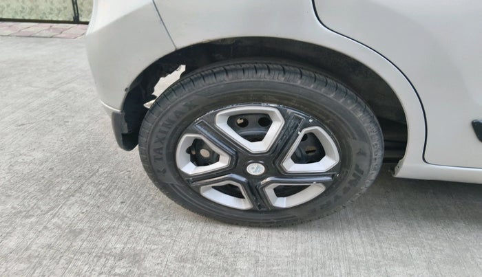 2016 Maruti Wagon R 1.0 VXI, Petrol, Manual, 96,080 km, tyre