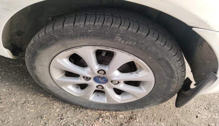 2013 Ford Classic 1.6 DURATEC CLXI, Petrol, Manual, 95,207 km, tyre