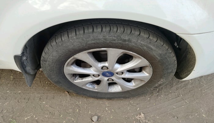 2013 Ford Classic 1.6 DURATEC CLXI, Petrol, Manual, 95,207 km, tyre