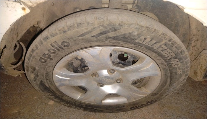 2014 Ford Ecosport TREND 1.5L DIESEL, Diesel, Manual, 1,48,572 km, tyre