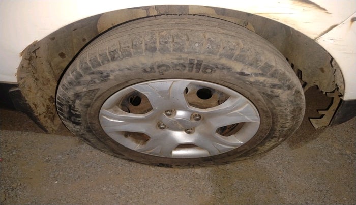 2014 Ford Ecosport TREND 1.5L DIESEL, Diesel, Manual, 1,48,572 km, tyre