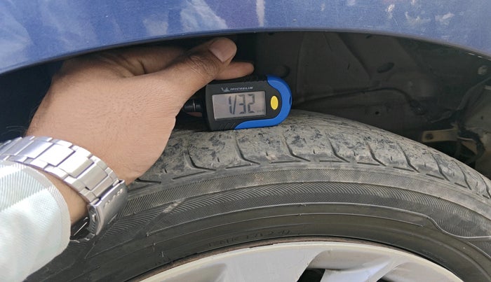 2021 Maruti Ertiga VXI SHVS, Petrol, Manual, 1,11,590 km, tyre