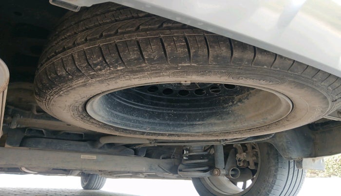 2021 MG HECTOR PLUS SHARP 1.5 PETROL TURBO HYBRID MT 6-STR, Petrol, Manual, 24,916 km, tyre