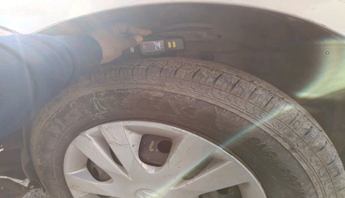 2013 Maruti Swift Dzire VXI, Petrol, Manual, 38,015 km, tyre