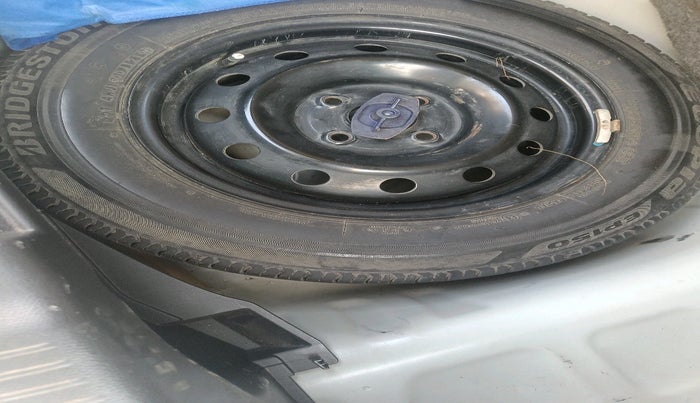 2019 Maruti Swift VXI, Petrol, Manual, 86,758 km, tyre