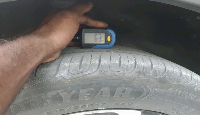 2022 MG ASTOR SAVVY 1.5 CVT S RED, Petrol, Automatic, 18,306 km, tyre