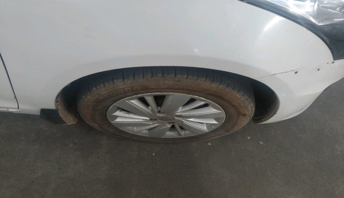 2015 Maruti Swift ZDI, Diesel, Manual, 2,11,539 km, tyre