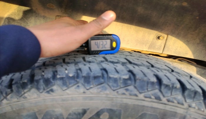 2017 Mahindra TUV300 T10, Diesel, Manual, 65,682 km, tyre