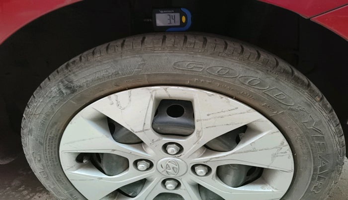 2016 Hyundai Xcent S 1.2, Petrol, Manual, 21,680 km, tyre