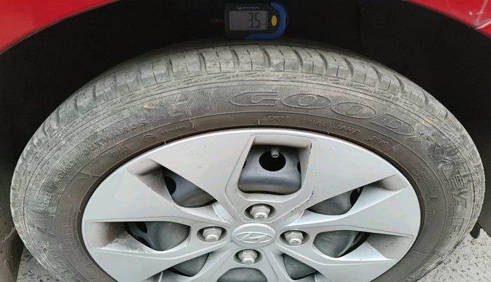 2016 Hyundai Xcent S 1.2, Petrol, Manual, 21,680 km, tyre