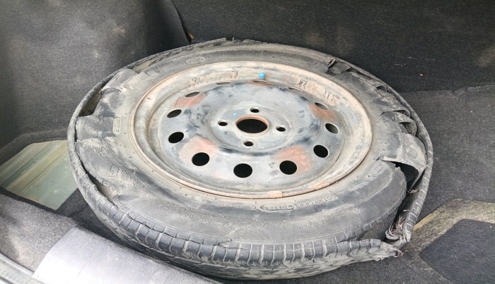 2014 Maruti Swift Dzire VXI, Petrol, Manual, 66,751 km, tyre