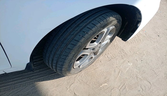 2018 Hyundai Elite i20 ASTA 1.2, Petrol, Manual, 52,463 km, tyre