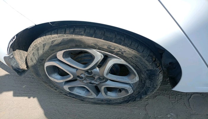 2018 Hyundai Elite i20 ASTA 1.2, Petrol, Manual, 52,463 km, tyre