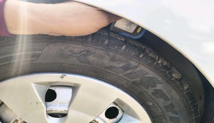 2016 Hyundai i10 MAGNA 1.1, Petrol, Manual, 79,431 km, tyre