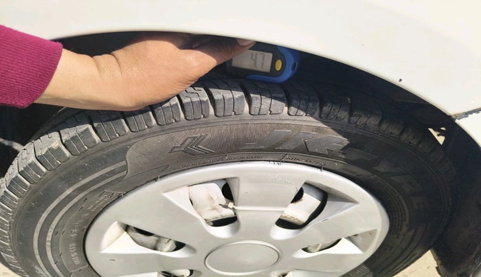 2016 Hyundai i10 MAGNA 1.1, Petrol, Manual, 79,431 km, tyre