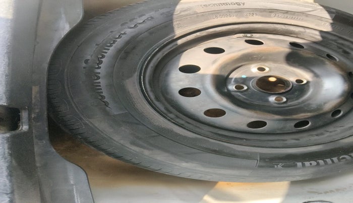 2013 Maruti Swift Dzire VDI, Diesel, Manual, 1,40,925 km, tyre