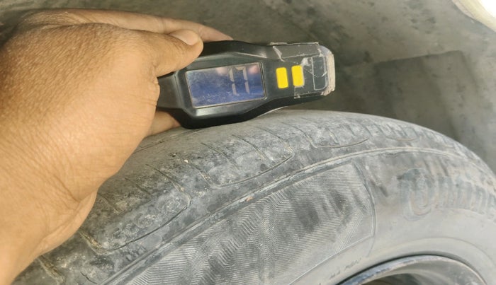 2013 Maruti Swift Dzire VDI, Diesel, Manual, 1,40,925 km, tyre