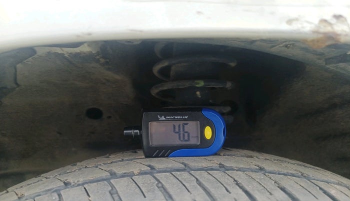 2011 Maruti Wagon R 1.0 LXI, CNG, Manual, 1,24,508 km, tyre