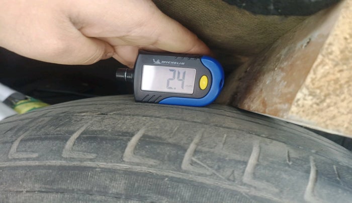 2011 Maruti Wagon R 1.0 LXI, CNG, Manual, 1,24,508 km, tyre