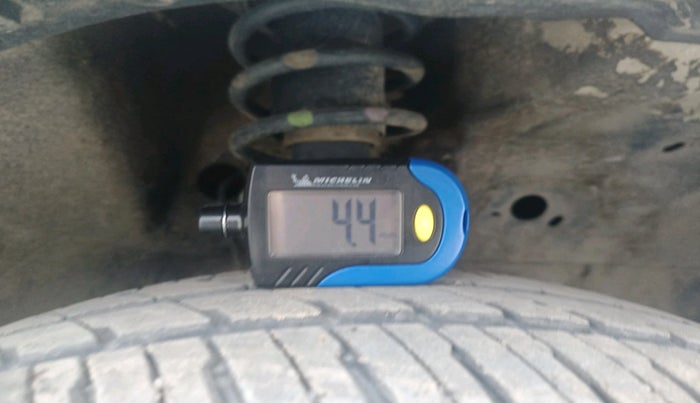 2011 Maruti Wagon R 1.0 LXI, CNG, Manual, 1,24,508 km, tyre