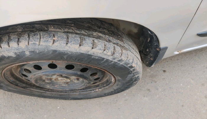 2011 Maruti Wagon R 1.0 VXI, Petrol, Manual, 86,151 km, tyre