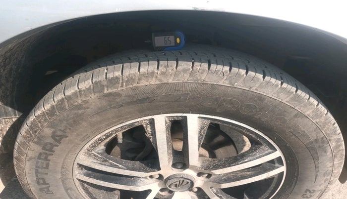 2017 Mahindra Scorpio S4 PLUS 1.99 INTELLI-HYBRID, Diesel, Manual, 66,787 km, tyre