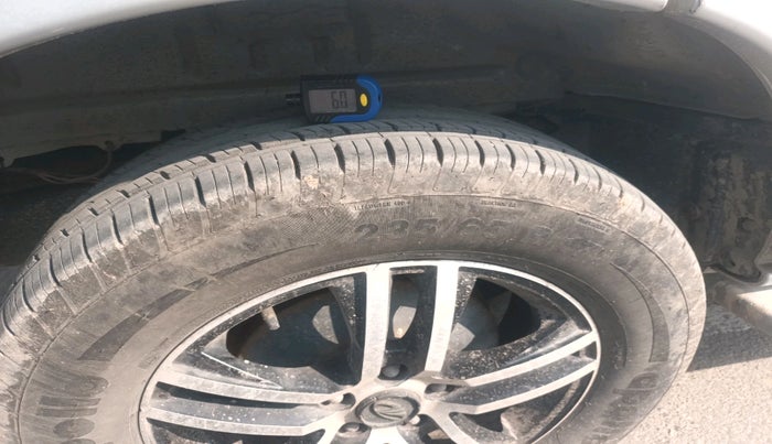 2017 Mahindra Scorpio S4 PLUS 1.99 INTELLI-HYBRID, Diesel, Manual, 66,787 km, tyre