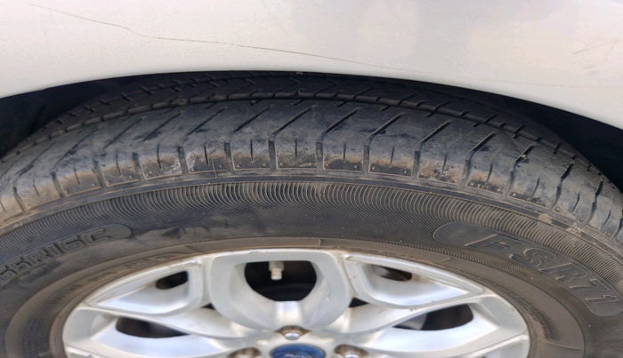 2016 Ford Ecosport TITANIUM 1.5L DIESEL, Diesel, Manual, 2,41,025 km, tyre