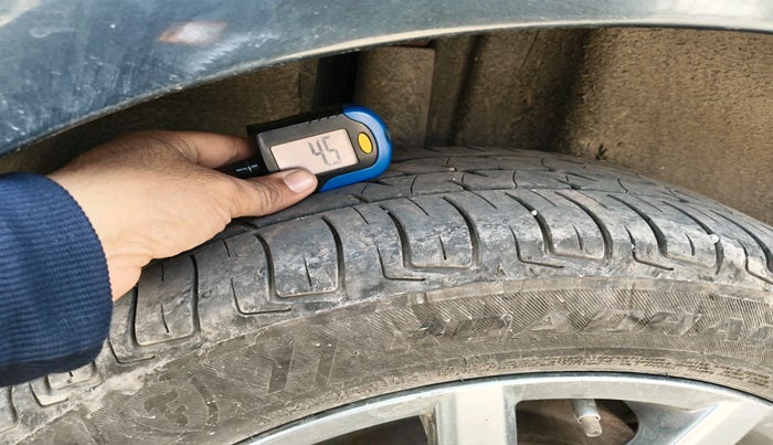 2020 Volkswagen Vento HIGHLINE PLUS 1.0L TSI AT, Petrol, Automatic, 89,775 km, tyre