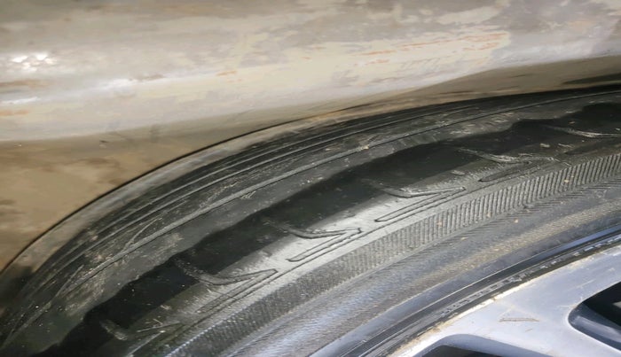 2014 Hyundai Elite i20 ASTA 1.4 CRDI, Diesel, Manual, 1,20,654 km, tyre