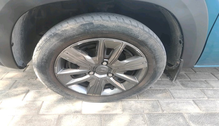 2020 Renault Kwid CLIMBER 1.0 AMT (O), Petrol, Automatic, 25,531 km, tyre