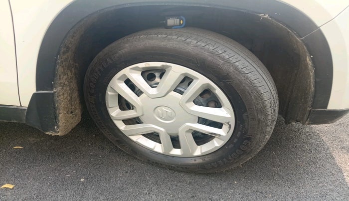 2017 Maruti Vitara Brezza VDI (O), Diesel, Manual, 70,427 km, tyre