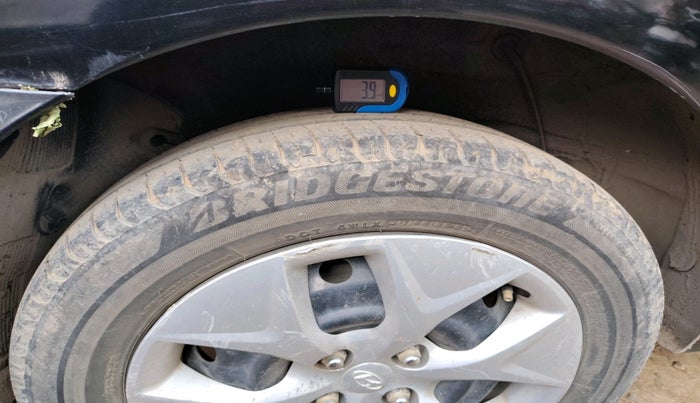 2016 Hyundai Verna FLUIDIC 1.6 CRDI S 4S, Diesel, Manual, 80,187 km, tyre