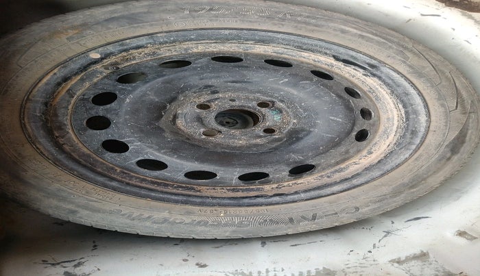 2015 Hyundai Elite i20 ASTA 1.4 CRDI, Diesel, Manual, 1,47,500 km, tyre