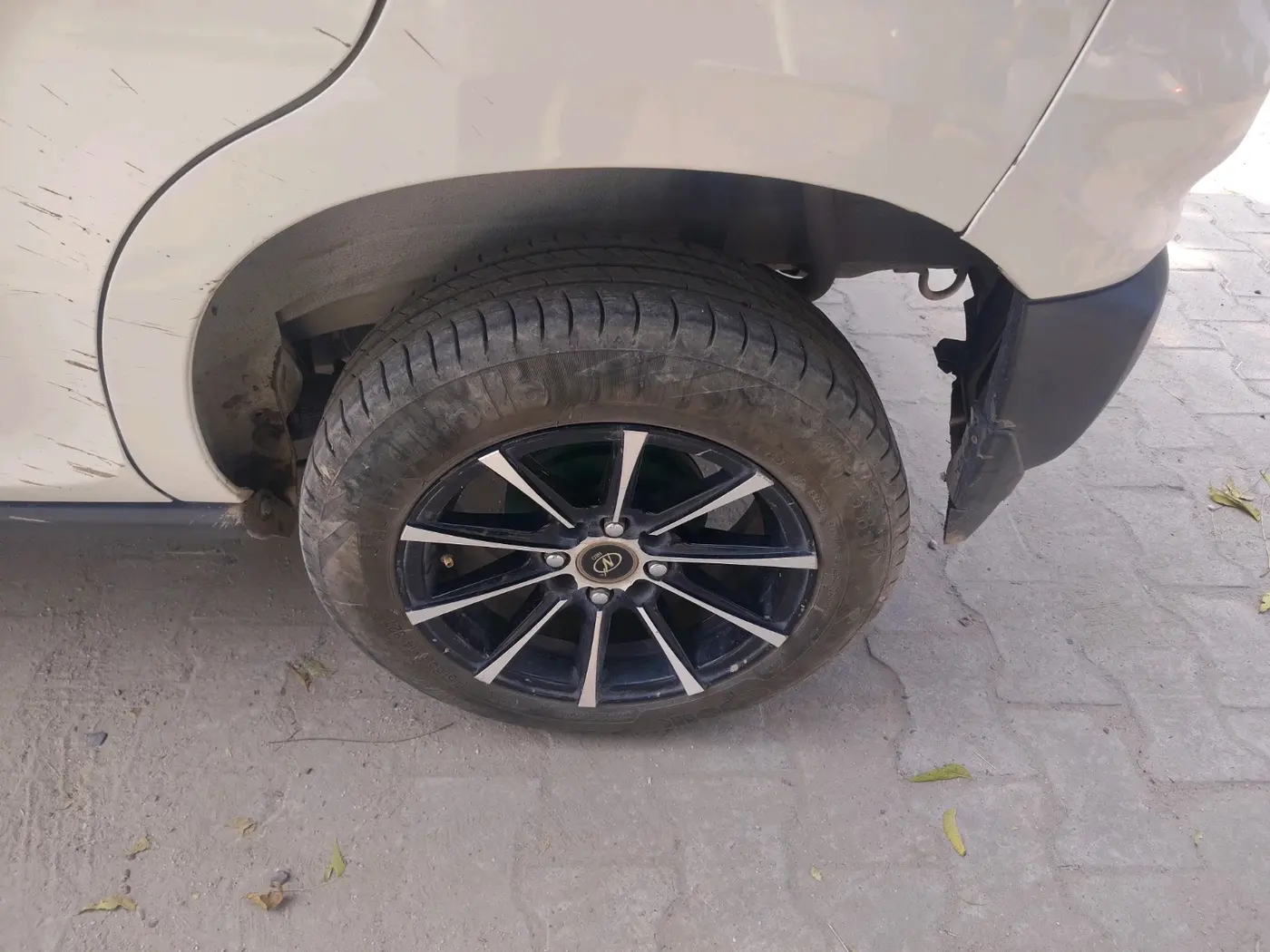 2022 Maruti S PRESSO VXI CNG, CNG, Manual, 77,375 km, tyre