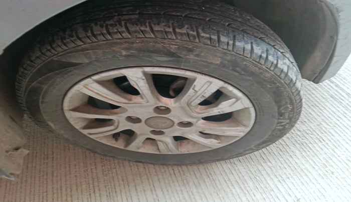 2018 Tata Tiago XZA PETROL, Petrol, Automatic, 67,507 km, tyre