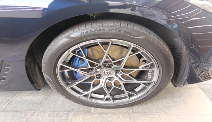 2023 BMW 6 Series GT 620d M Sport , Diesel, Automatic, 16,702 km, tyre