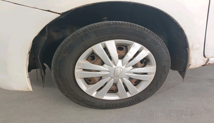 2014 Datsun Go T, Petrol, Manual, 70,991 km, tyre