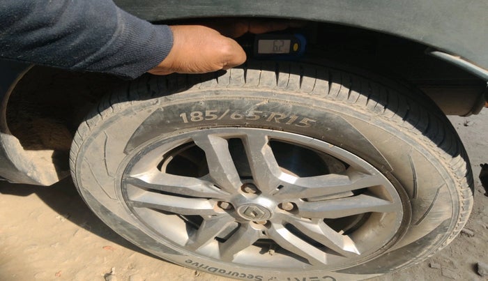 2020 Renault TRIBER RXZ AMT, Petrol, Automatic, 25,923 km, tyre