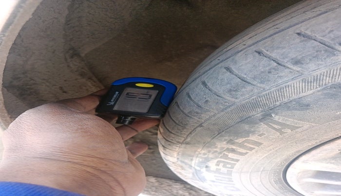 2019 Maruti Ertiga ZXI SHVS, Petrol, Manual, 1,28,916 km, tyre