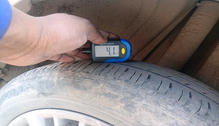 2019 Maruti Ertiga ZXI SHVS, Petrol, Manual, 1,28,916 km, tyre