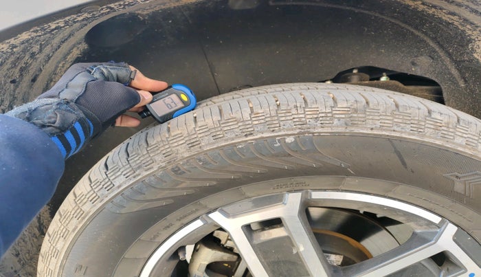 2025 Mahindra Thar Roxx MX3 Petrol AT 2WD, Petrol, Automatic, 5,567 km, tyre