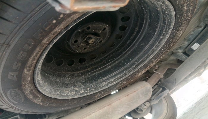 2024 MG HECTOR PLUS SHARP PRO 1.5 PETROL TURBO CVT 7 STR, Petrol, Automatic, 19,233 km, tyre