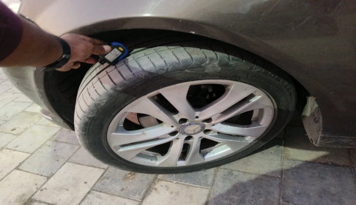 2013 Mercedes Benz C Class C 220 CDI Avantagarde, Diesel, Automatic, 1,22,473 km, tyre